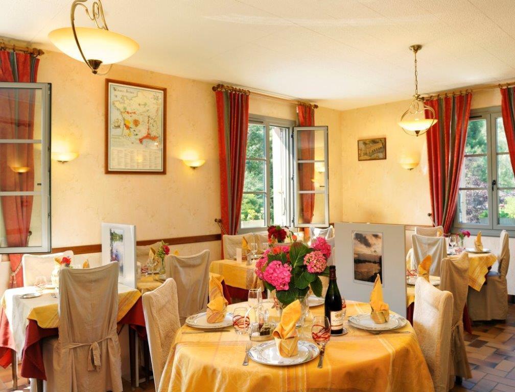 Hotel Auberge De La Bonde Logis Langeais Εξωτερικό φωτογραφία